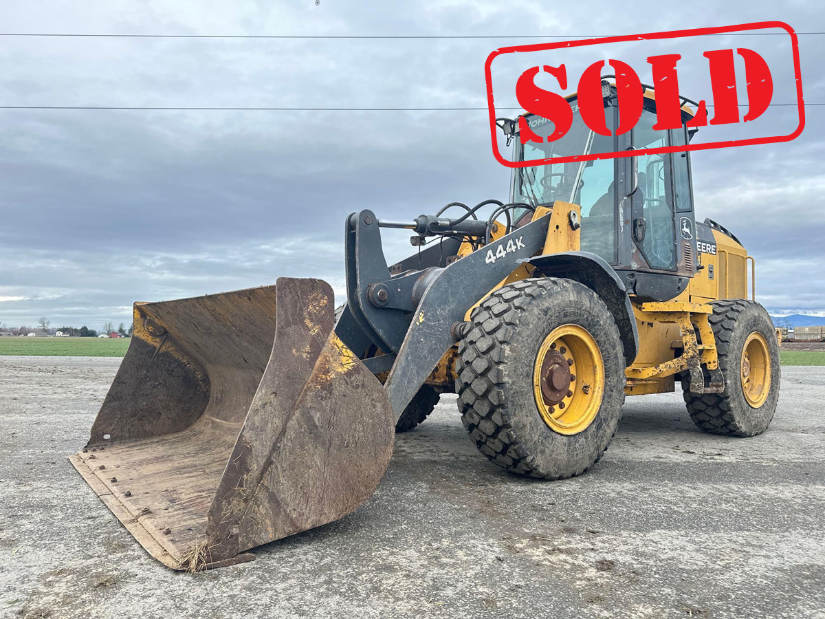 2011 Deere 444K